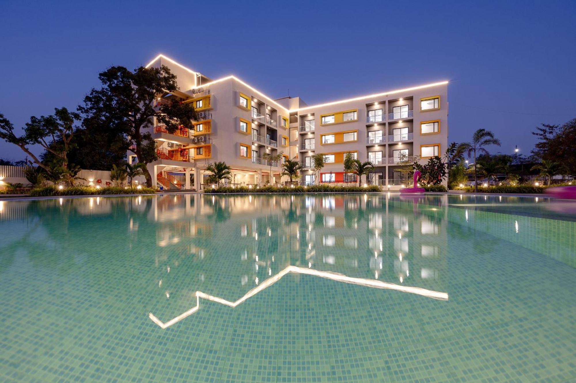Saavi Suites Даман Экстерьер фото