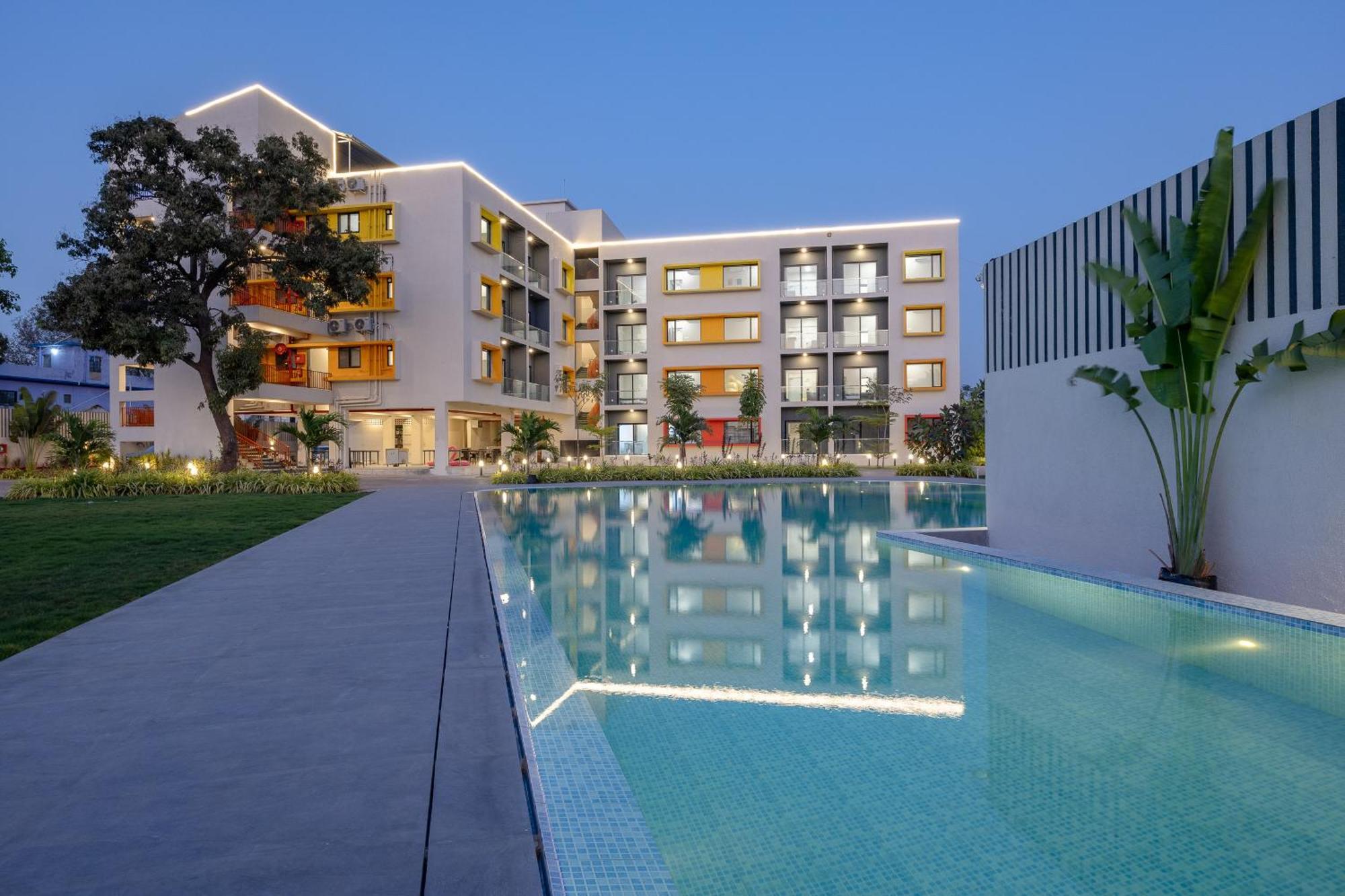 Saavi Suites Даман Экстерьер фото
